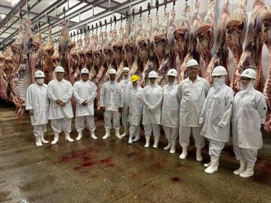 ADAB entrega certificado que autoriza Frigoalas a comercializar produtos em todo o Brasil | SECOM