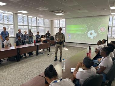 Agentes de Atendimento e Segurança do Metrô Bahia participam de treinamento em grandes eventos com a PMBA | SECOM