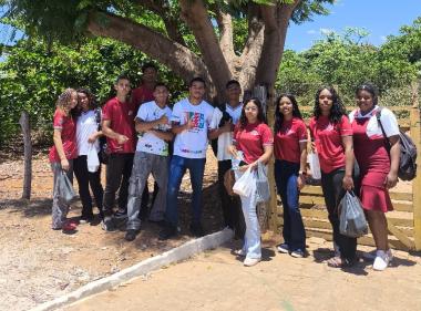 Estudantes de Mirangaba conhecem produção de doces e empreendedorismo no Semiárido | SECOM