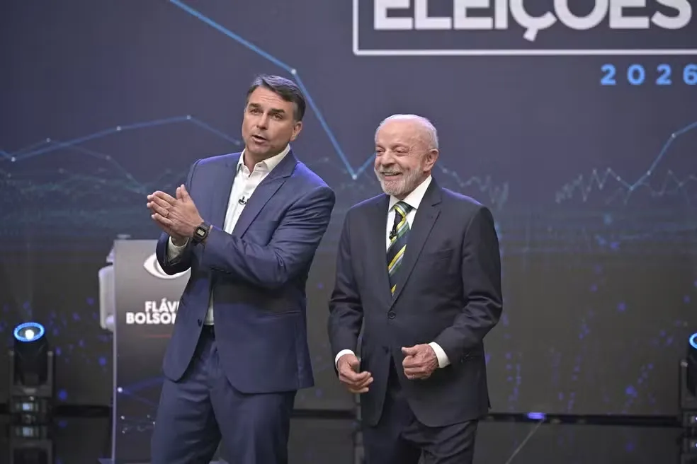 Flávio cobra explicações de Lula sobre Lulinha e 'Fraudes do INSS'